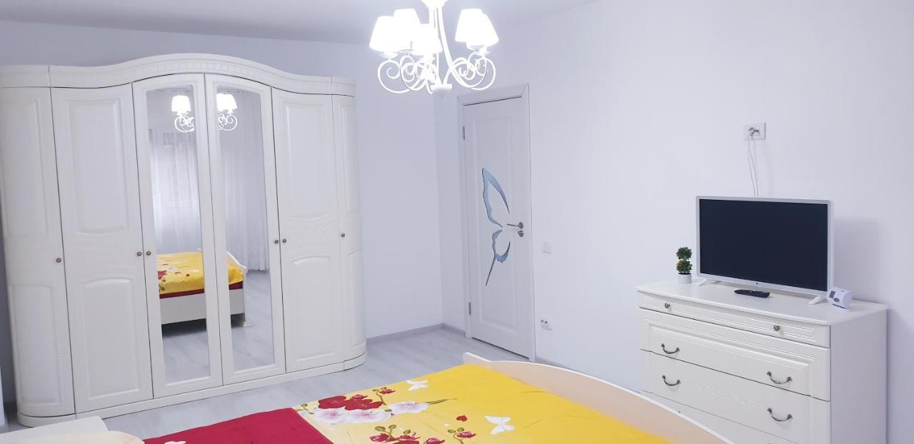 Apartment White Apartament, Braila