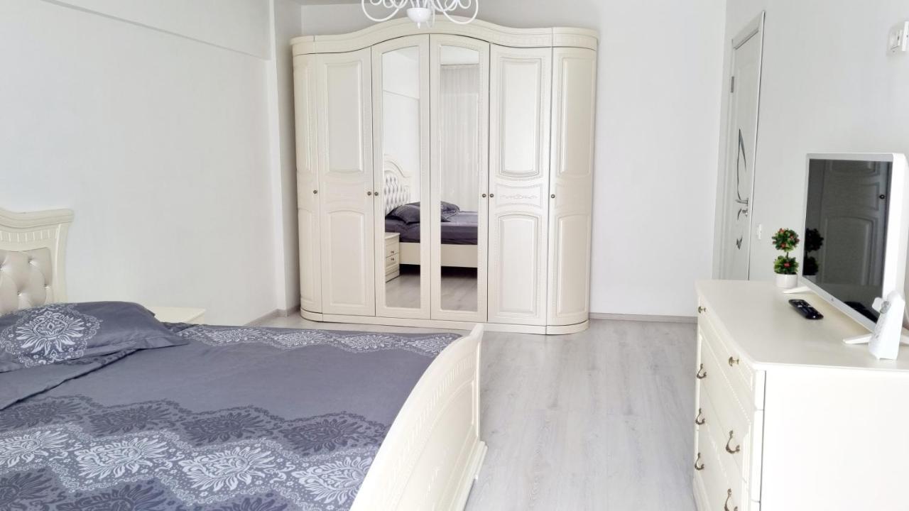 White Apartament,
