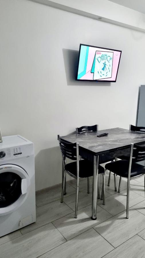 White Apartament, * Braila